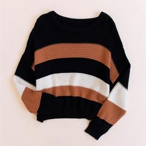 Womens sweater EUC from Pink Lily